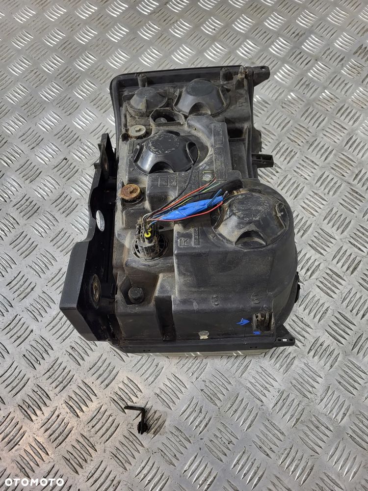 Land Rover Discovery II Lift Lampa Przód - 13