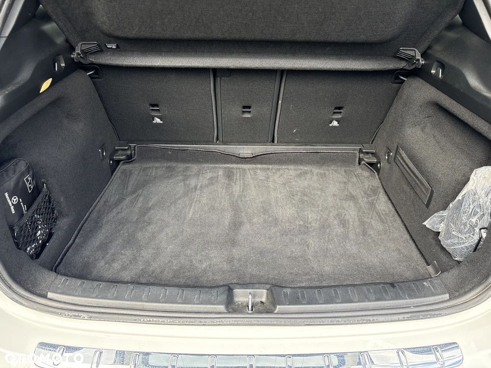 Mercedes-Benz GLA - 19