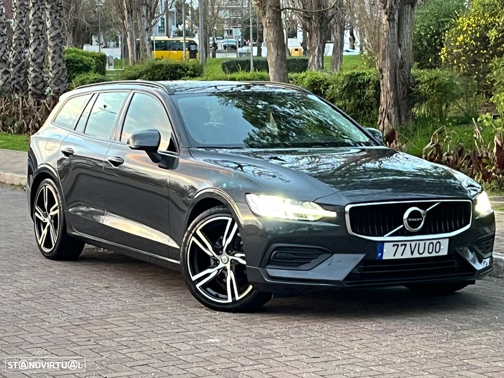 Volvo V60 2.0 D3 Momentum Plus Geartronic - 1