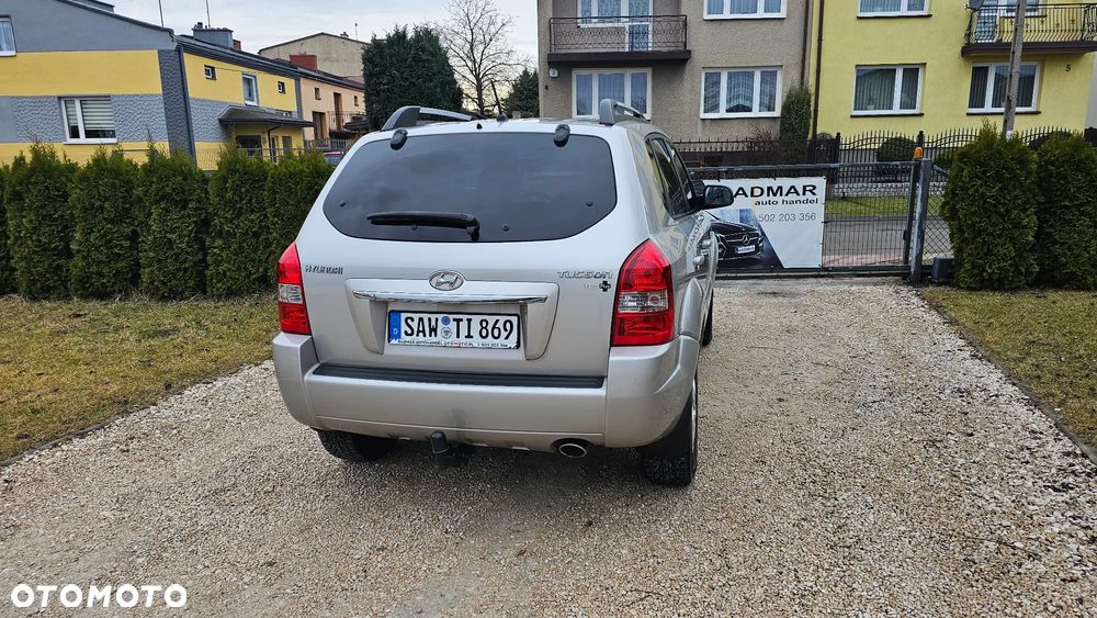 Hyundai Tucson 2.0 2WD GLS Style - 25