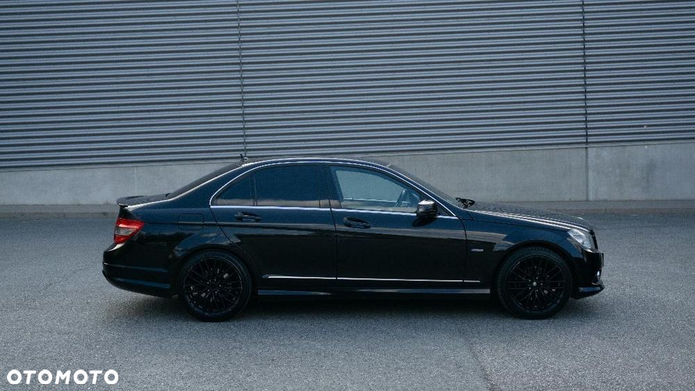 Mercedes-Benz Klasa C 180 CGI Automatik BlueEFFICIENCY Avantgarde - 5