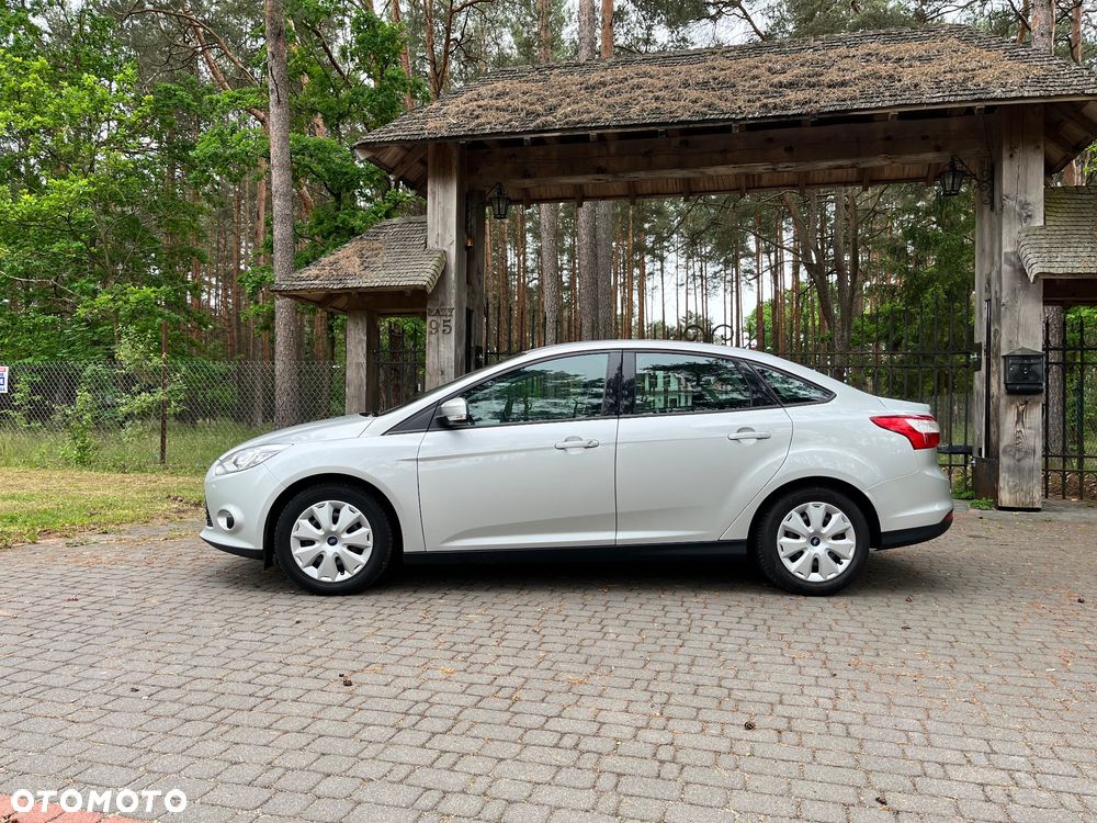 Ford Focus 1.6 Trend - 9