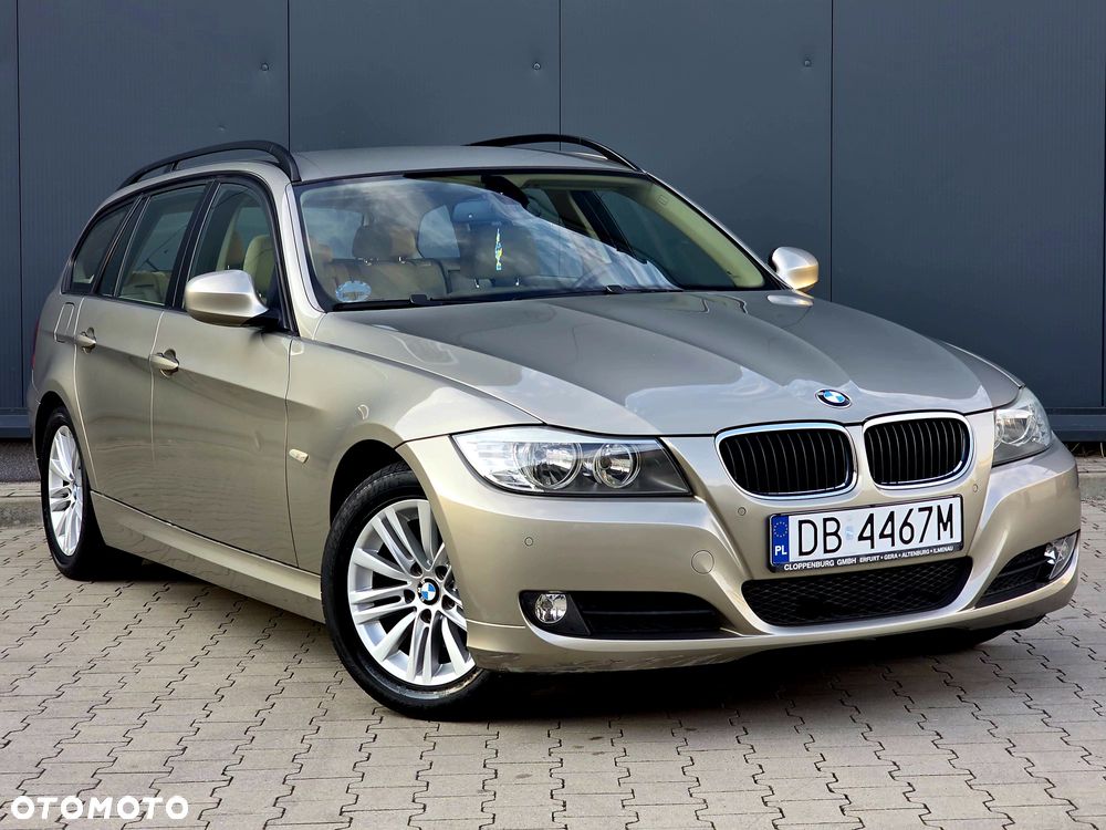 BMW Seria 3 318i - 4