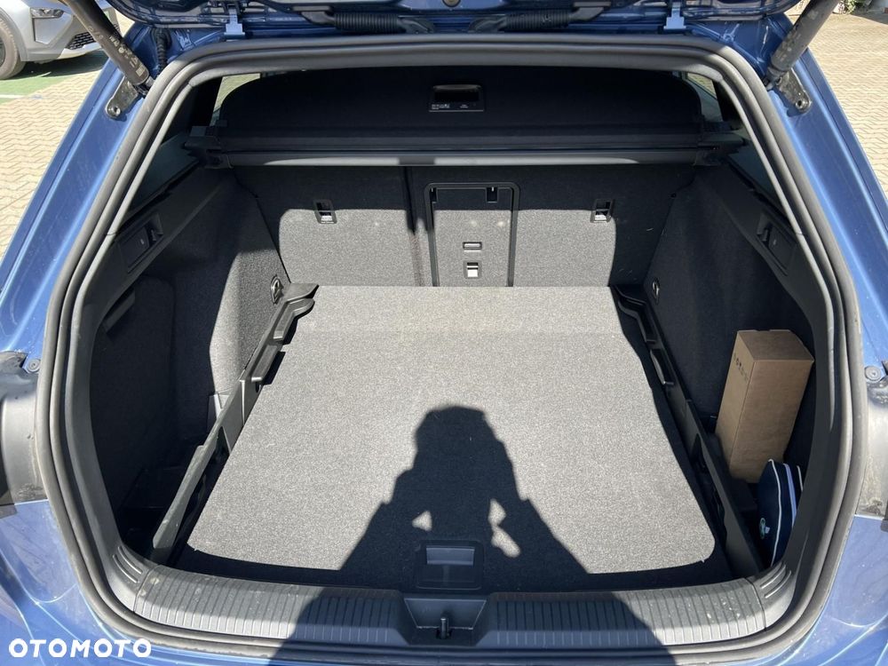 Volkswagen Golf 1.5 eTSI EVO R-Line DSG - 37