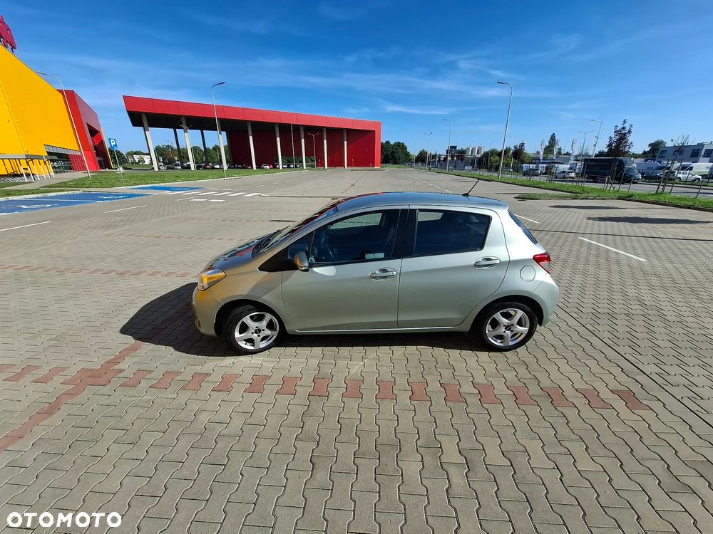 Toyota Yaris 1.33 Prestige - 13