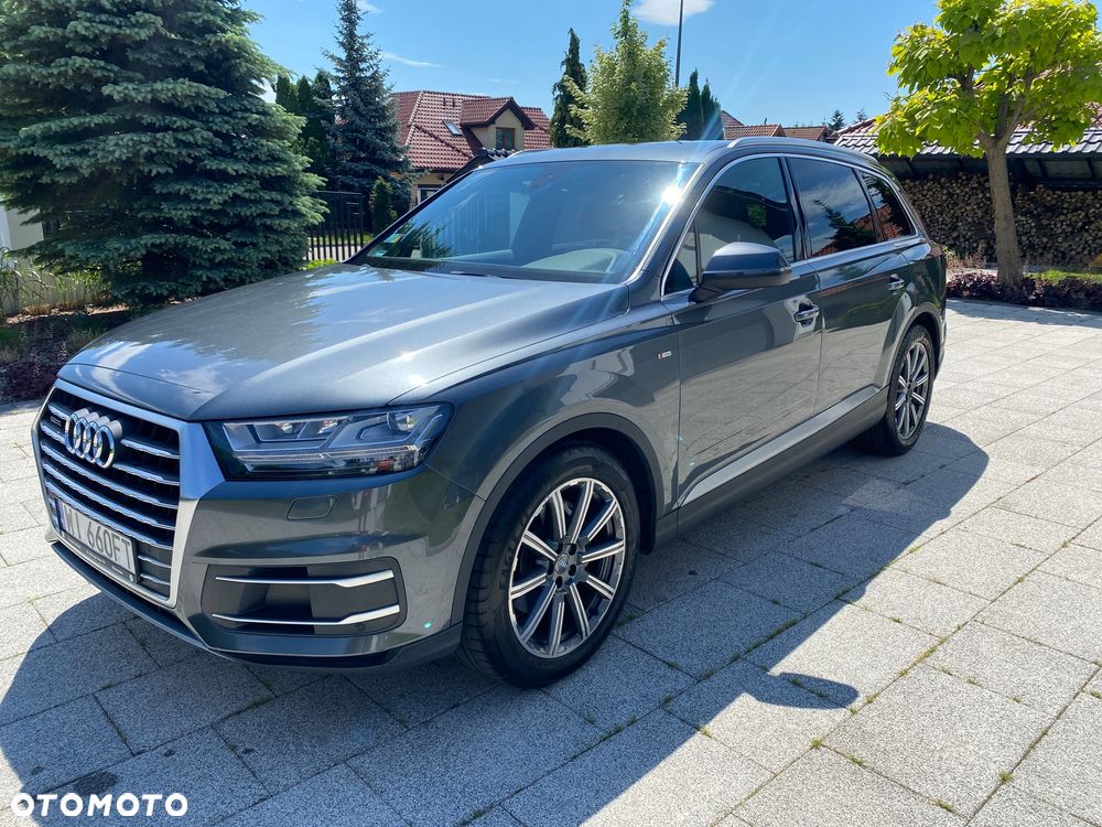 Audi Q7 - 1