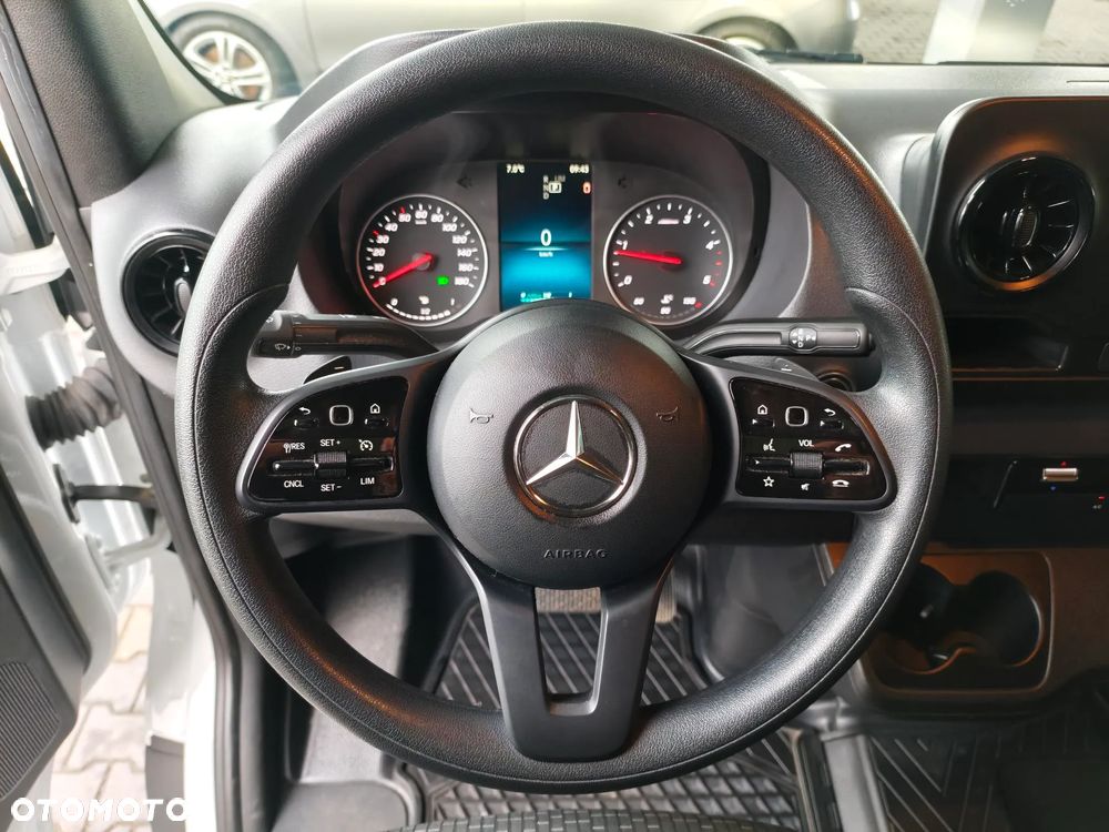 Mercedes-Benz sprinter 315 kontener - 13