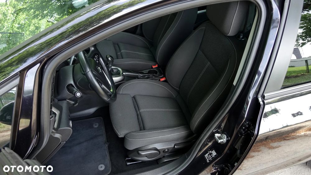 Opel Astra 1.6 Turbo - 6