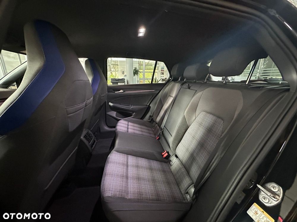 Volkswagen Golf - 26