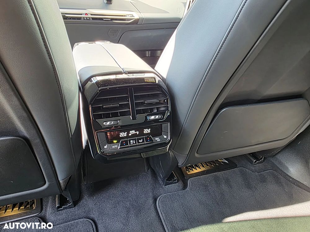 BMW iX xDrive50 - 16
