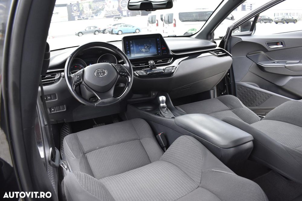 Toyota C-HR Flow - 9