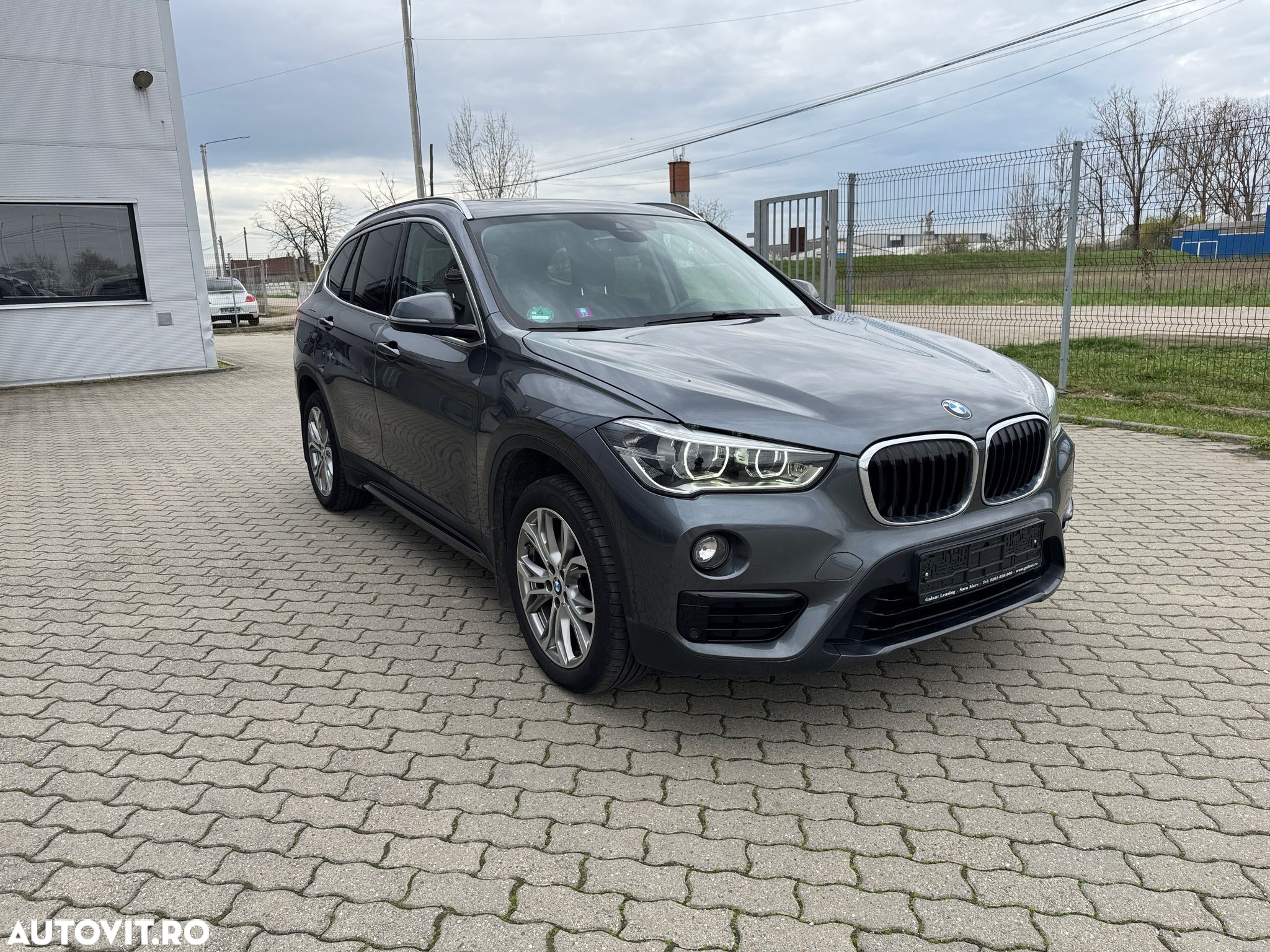 BMW X1 xDrive18d Aut. Sport Line - 3