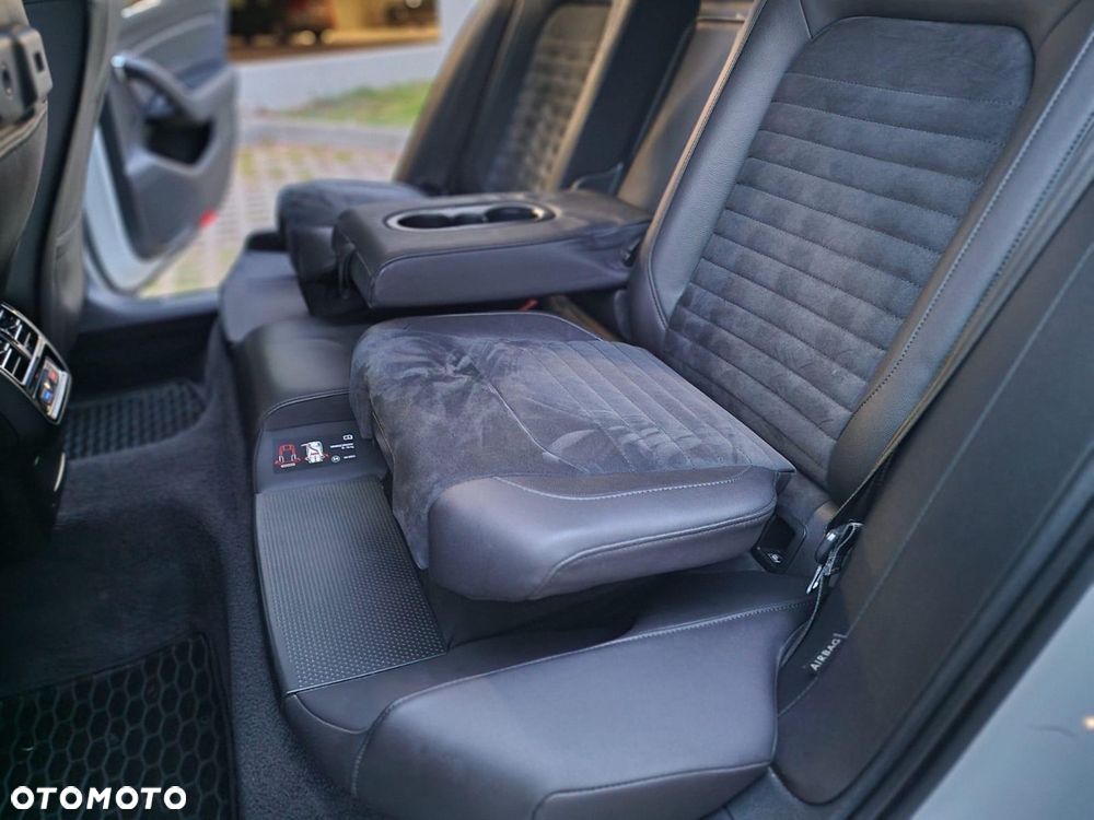 Volkswagen Passat - 32