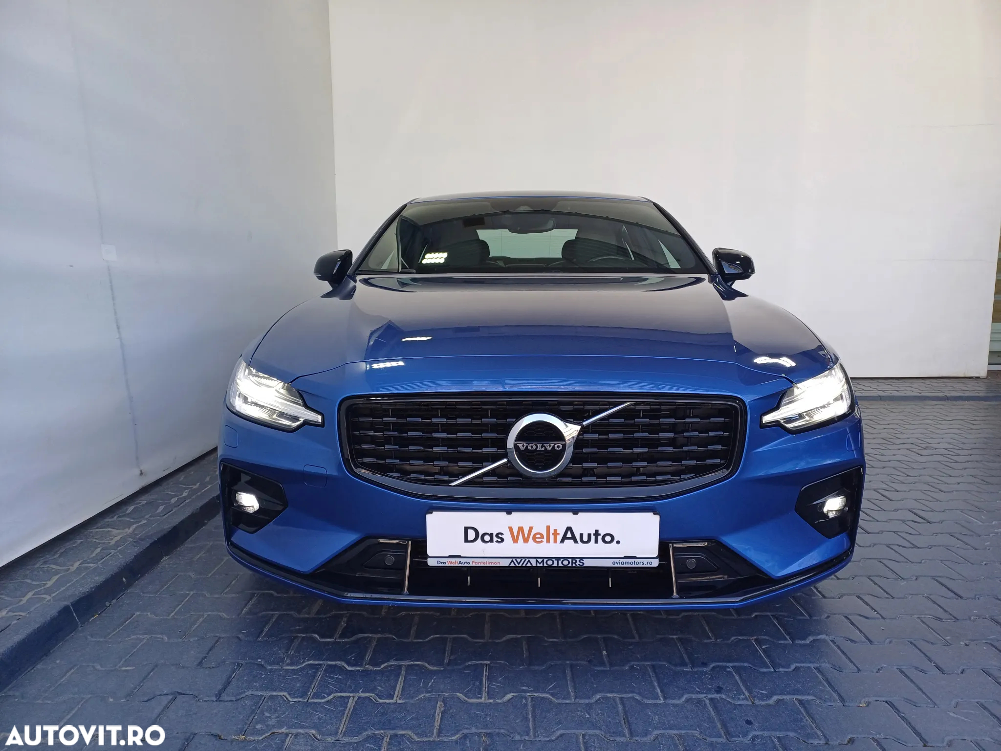Volvo S60 T5 Momentum Pro - 29