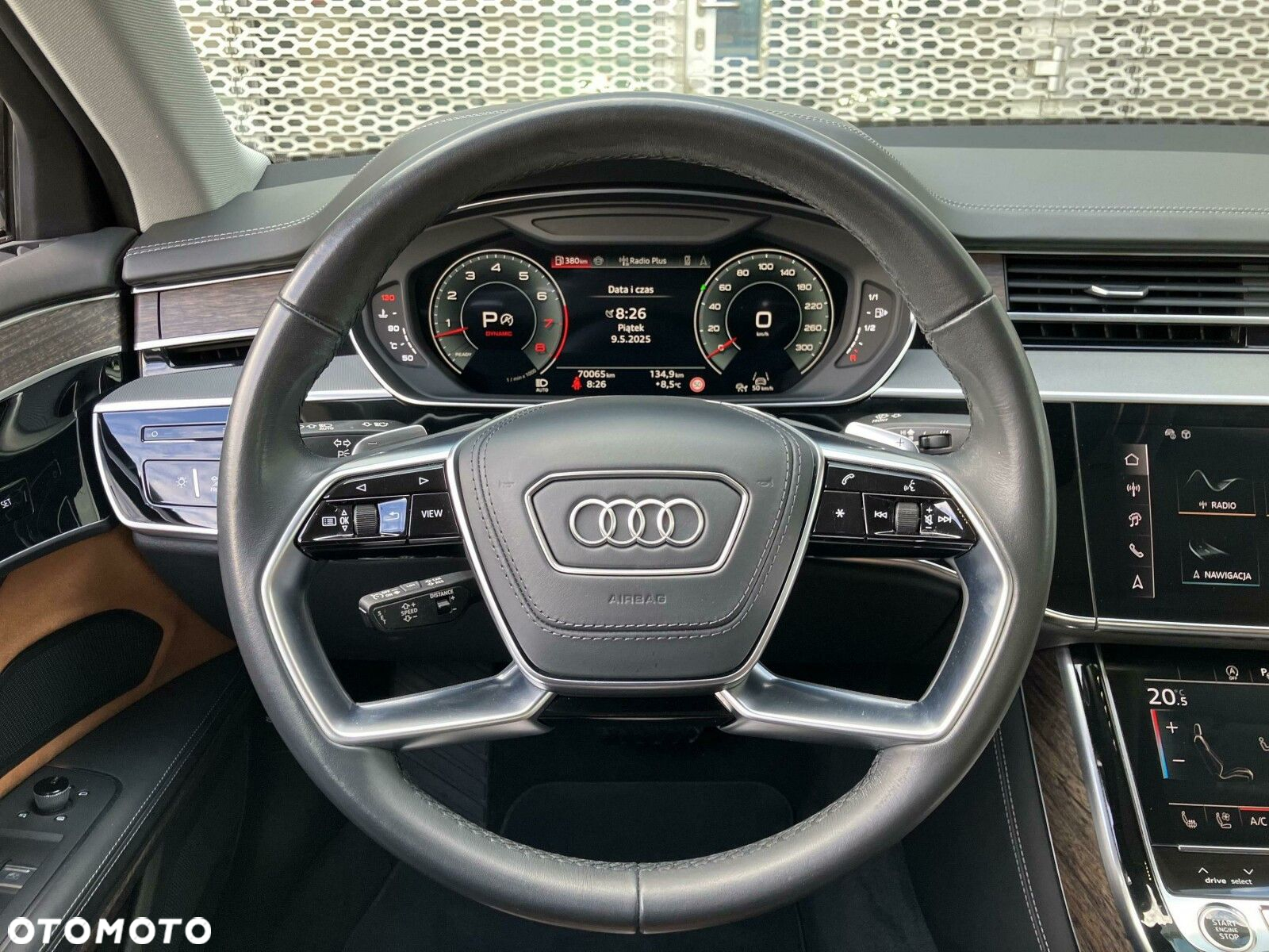Audi A8 - 11