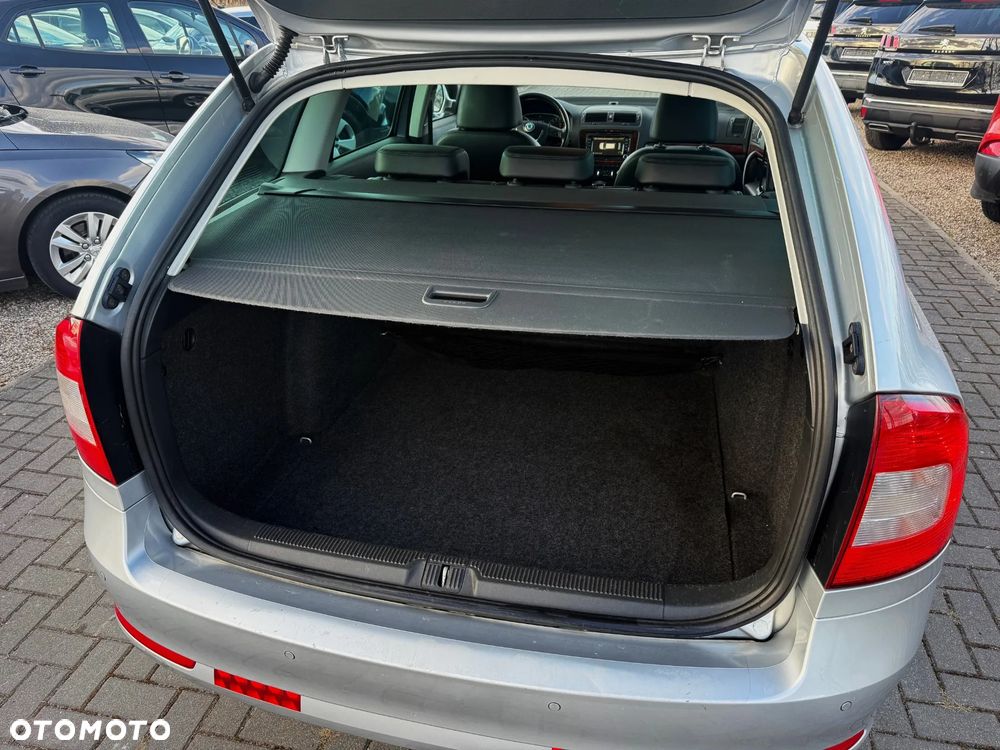 Skoda Octavia 1.6 TDI DPF DSG Elegance - 10