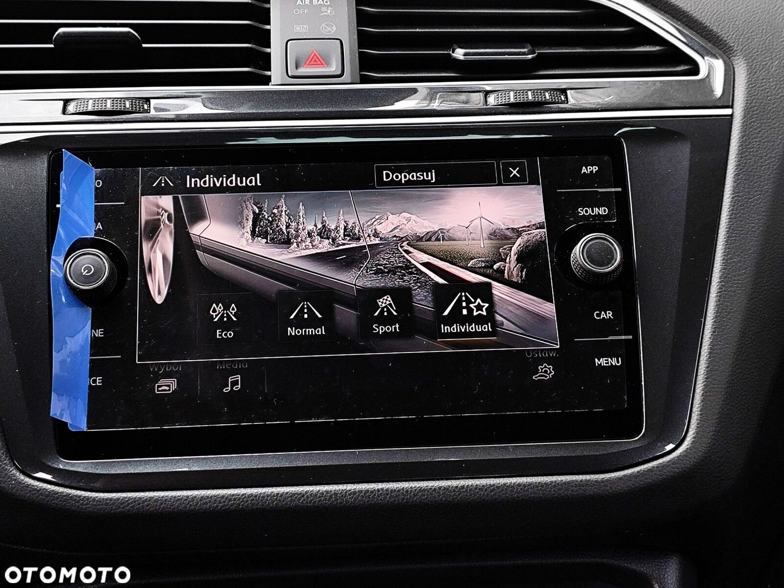 Volkswagen Tiguan - 34