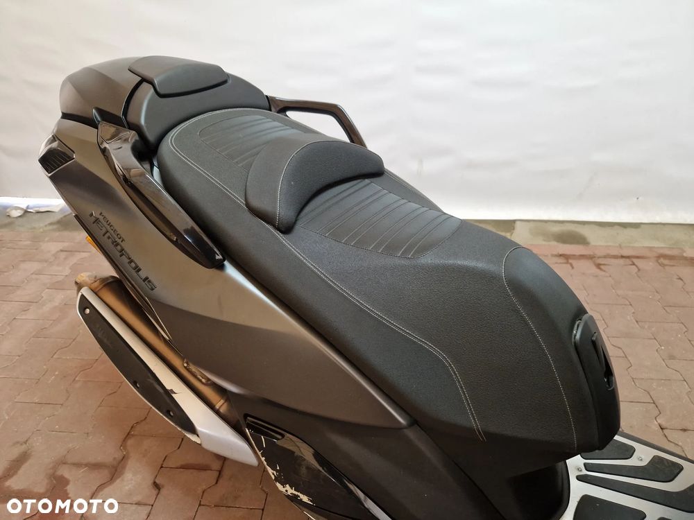 Peugeot Metropolis - 32