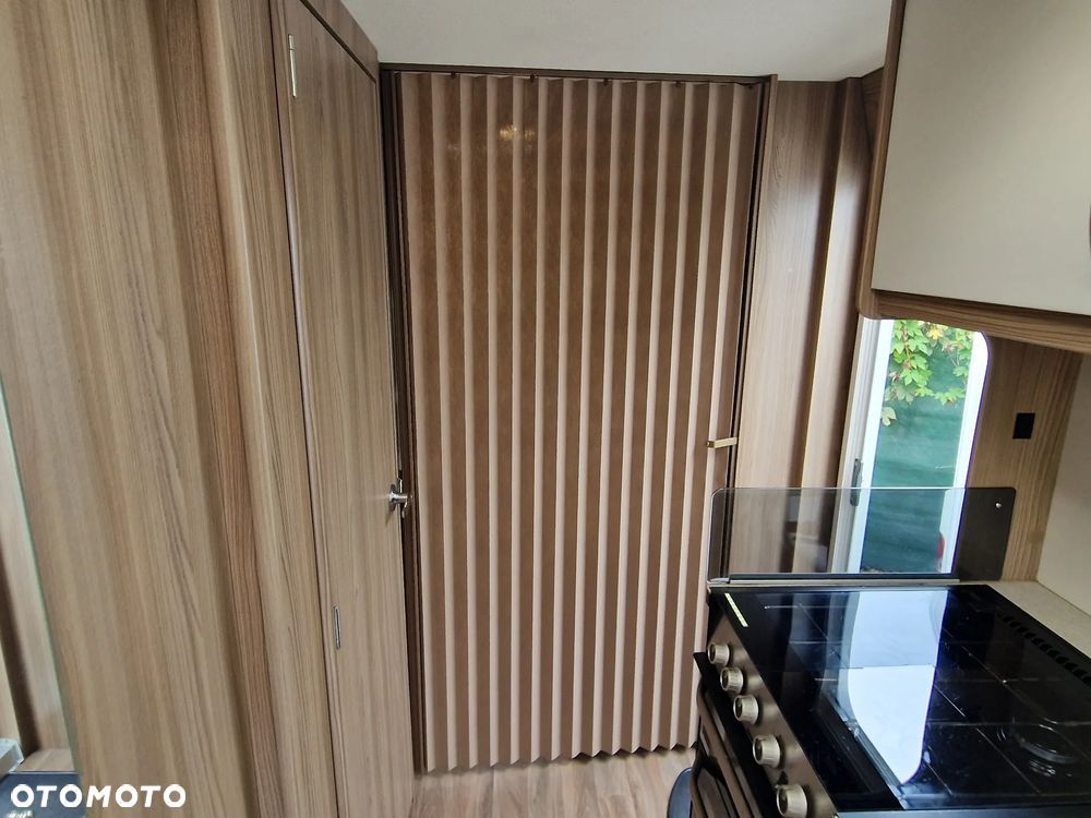 SWIFT Charisma 565 SE LUX - 9