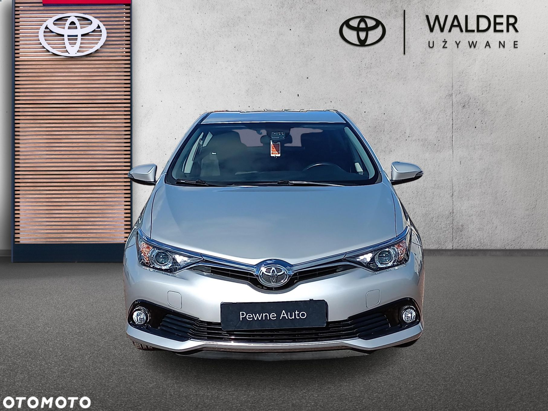 Toyota Auris - 11