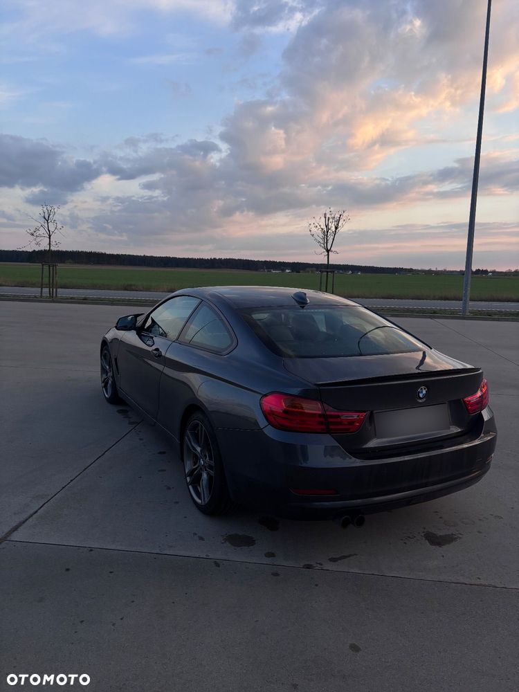 BMW Seria 4 420i Coupe - 8