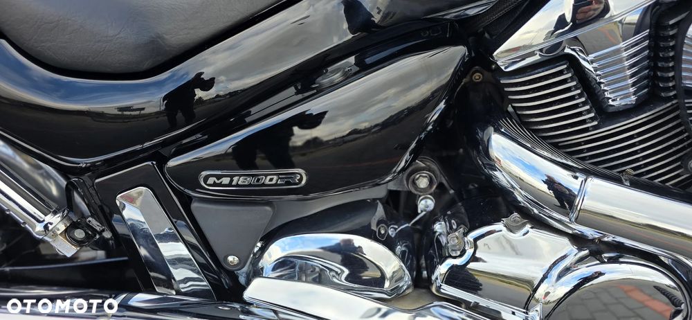 Suzuki Intruder - 15