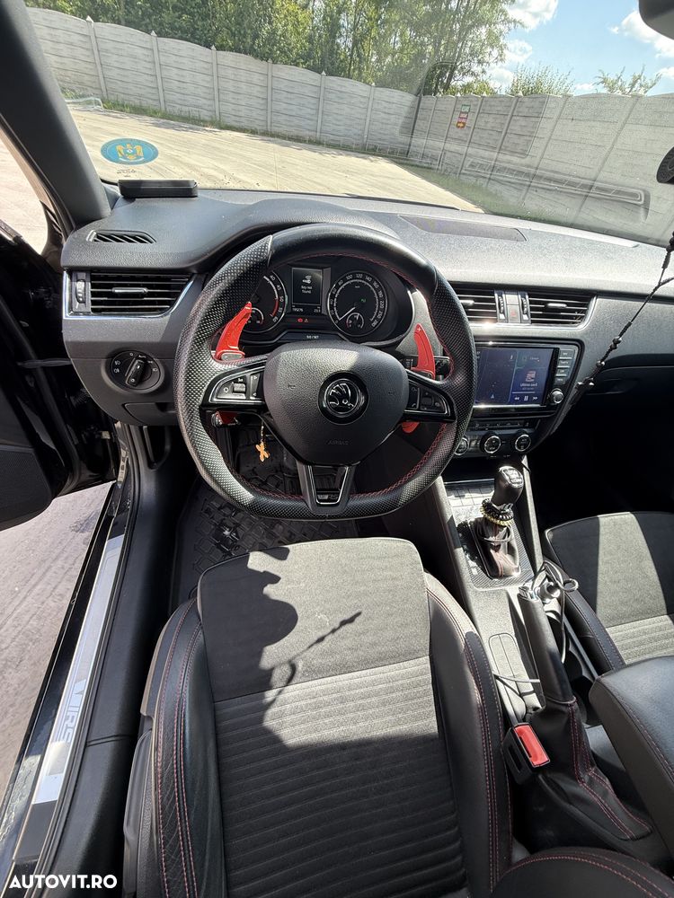 Skoda Octavia 2.0 TDI DSG RS - 10