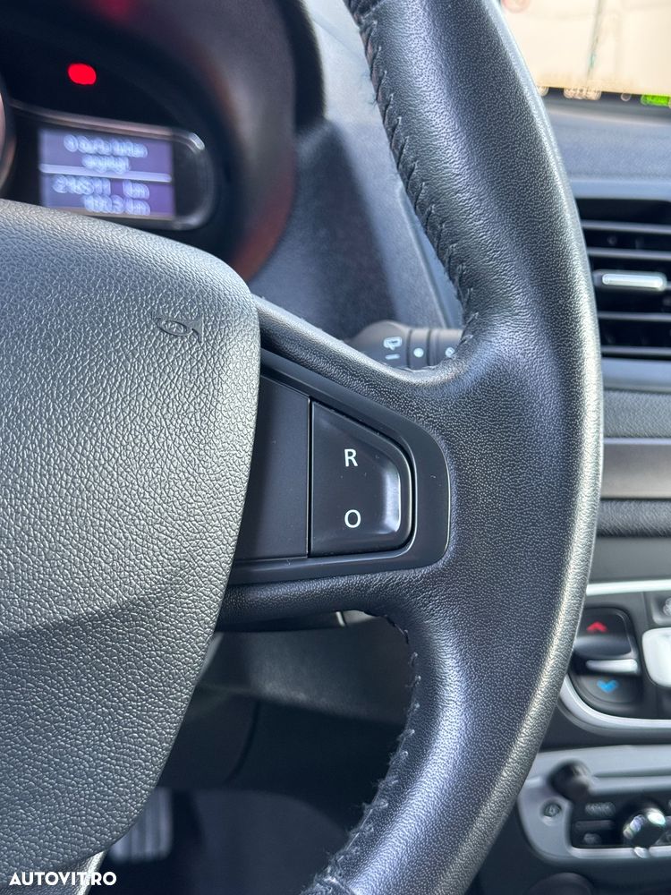 Renault Megane dCi 110 FAP Paris - 19