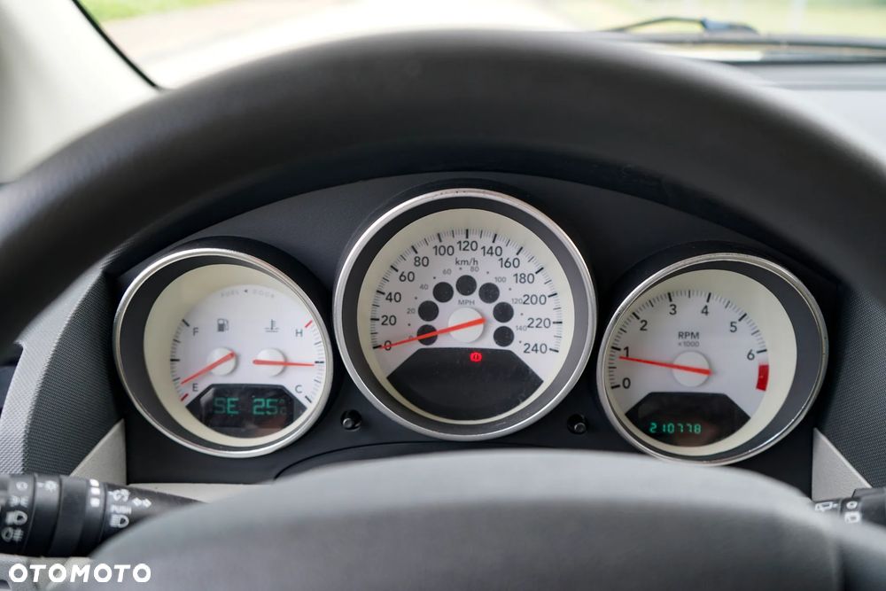 Dodge Caliber 1.8 SXT - 27