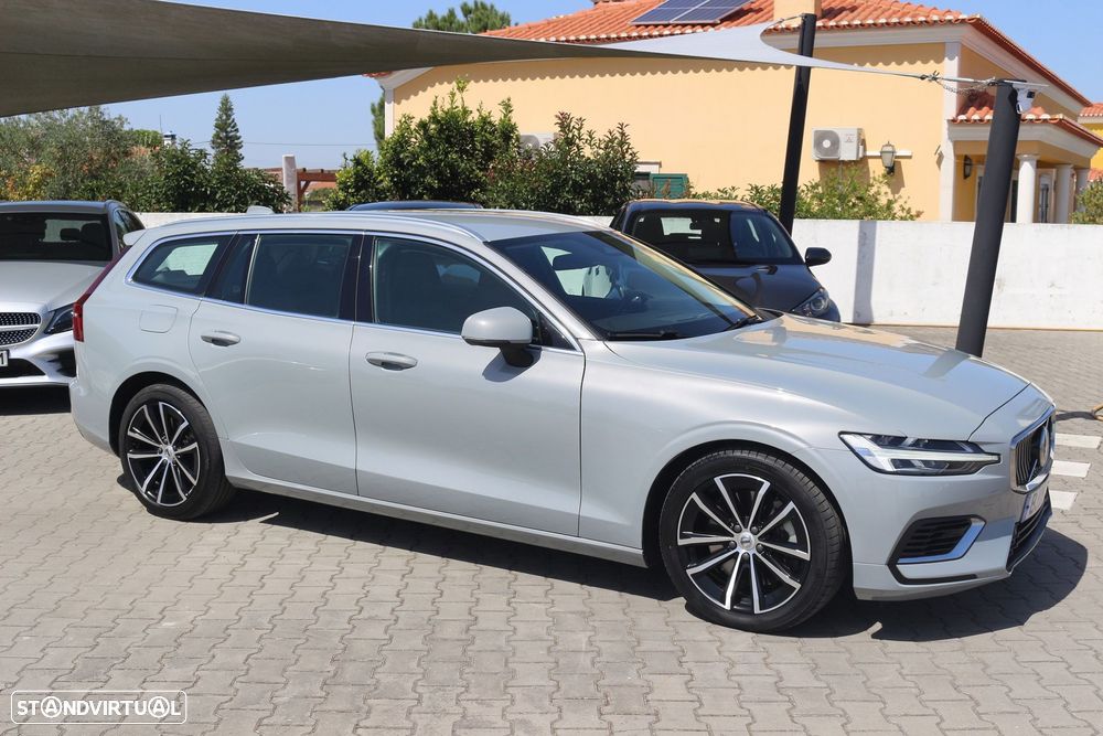 Volvo V60 2.0 T6 AWD TE Essential - 22