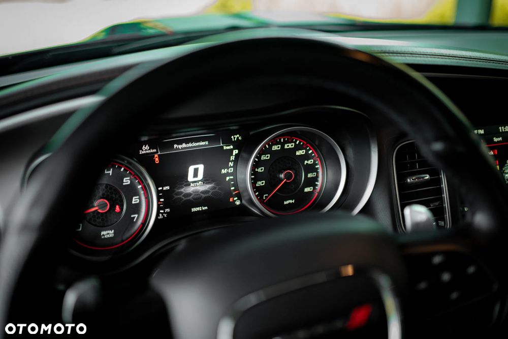 Dodge Charger 6.4 Scat Pack - 18