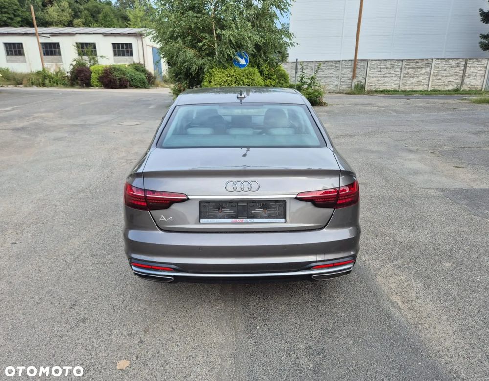 Audi A4 Limousine - 5