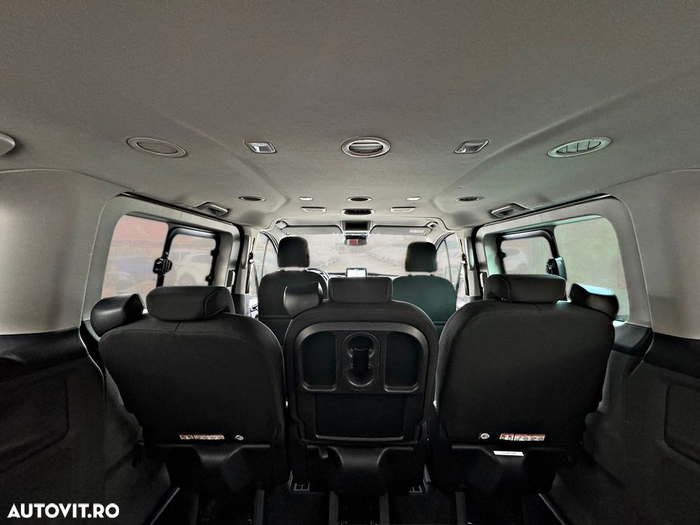 Ford Tourneo Custom 320 L2H1 VA Titanium - 28