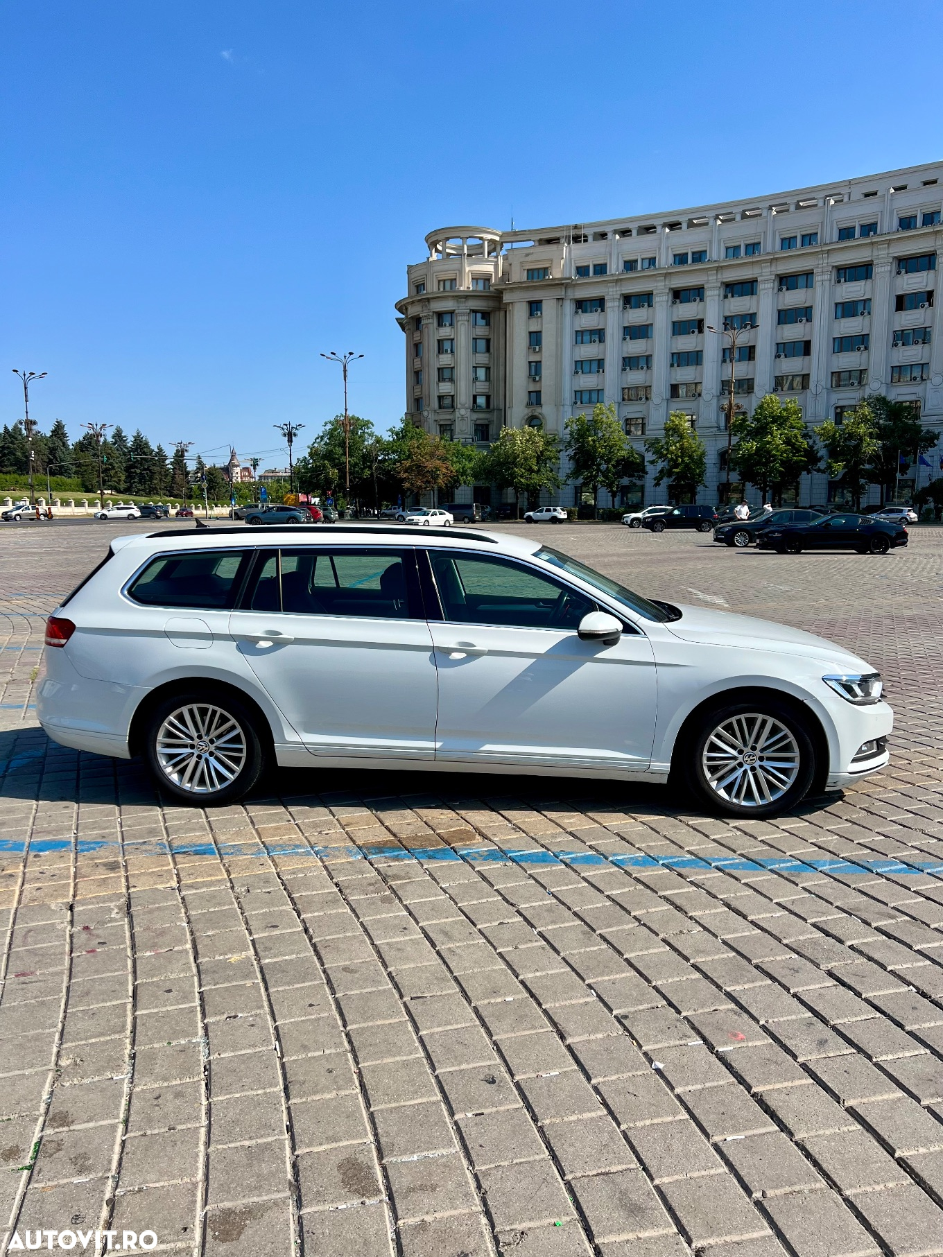 Volkswagen Passat 2.0 TDI (BlueMotion Technology) DSG Comfortline - 4