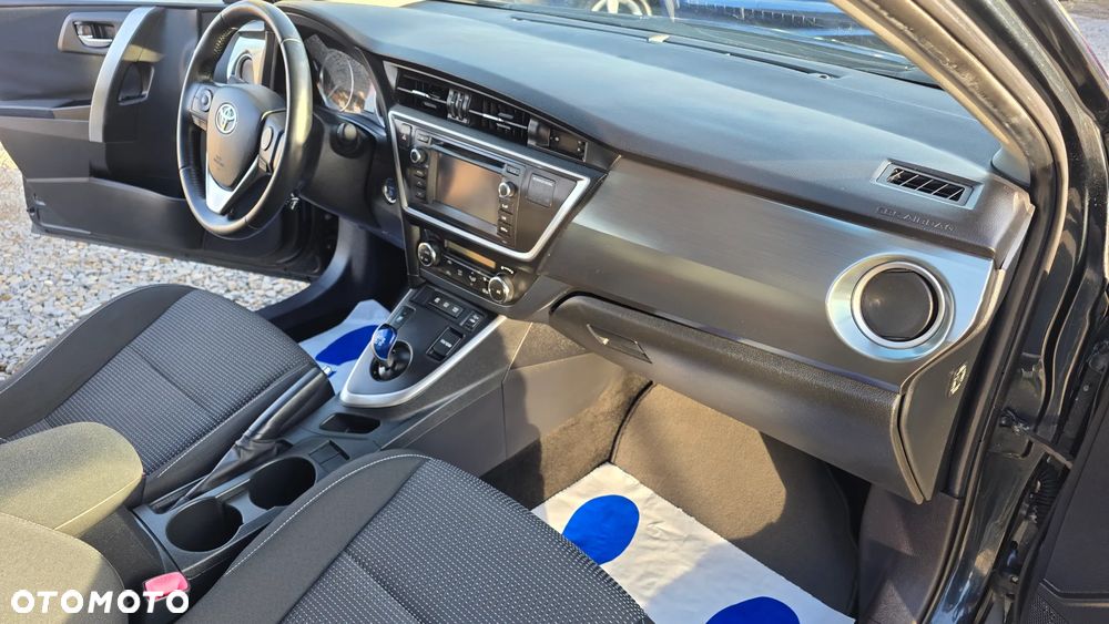 Toyota Auris - 19