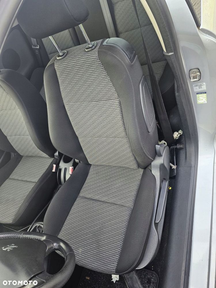 fotel przedni lewy kierowcy peugeot 207 3d - 1