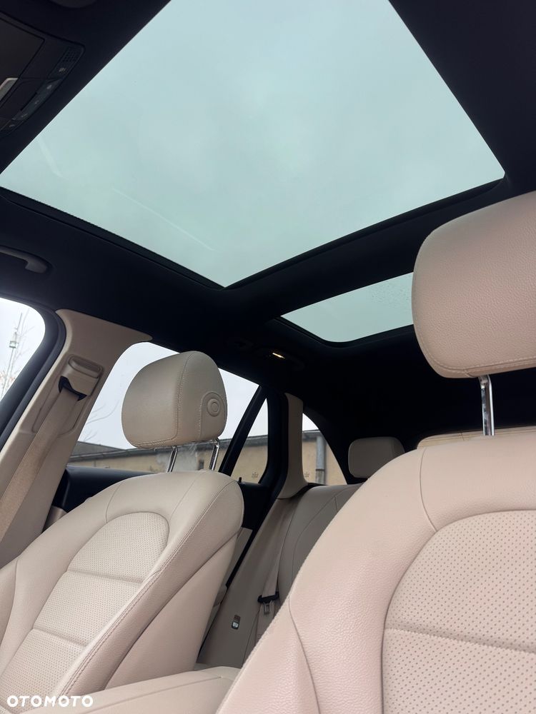 Mercedes-Benz GLC 300 4Matic 9G-TRONIC - 9