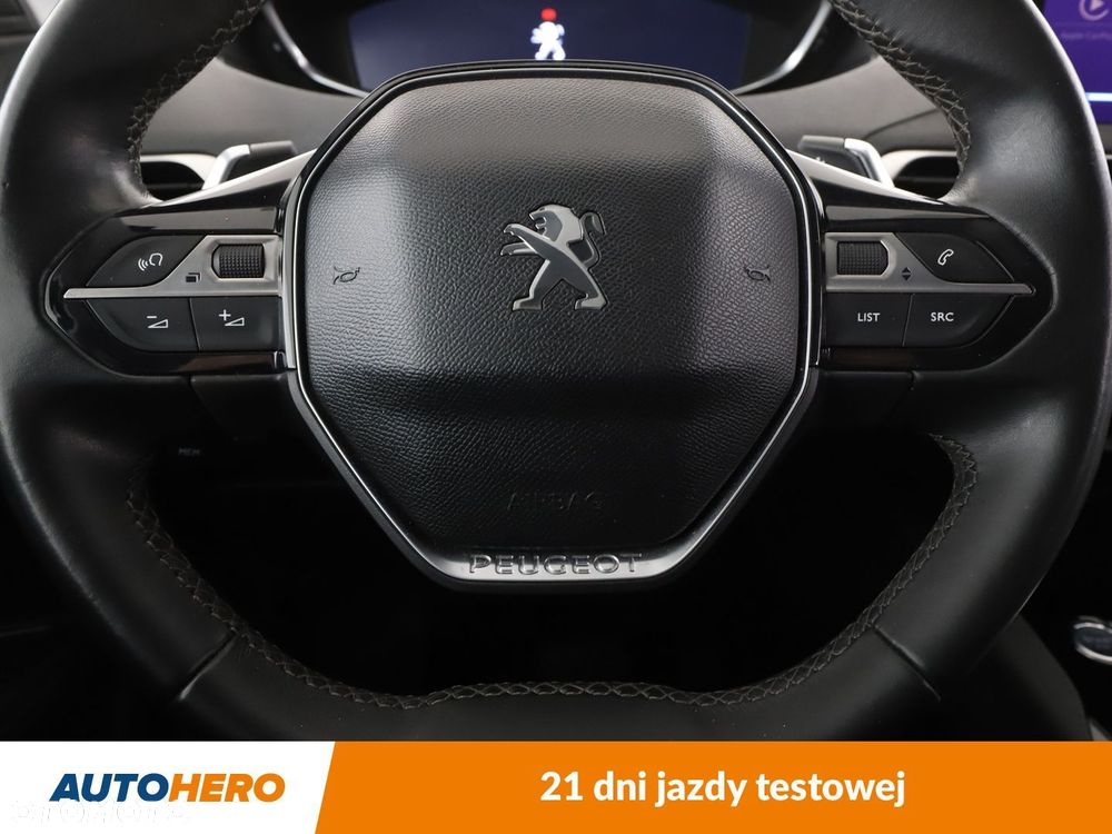 Peugeot 3008 - 18