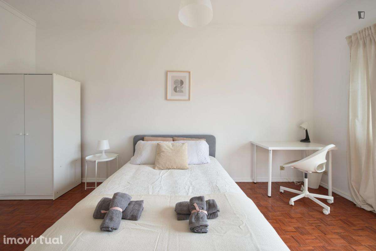 Quarto - localizado em Almada Lisbon - Grande imagem: 4/60