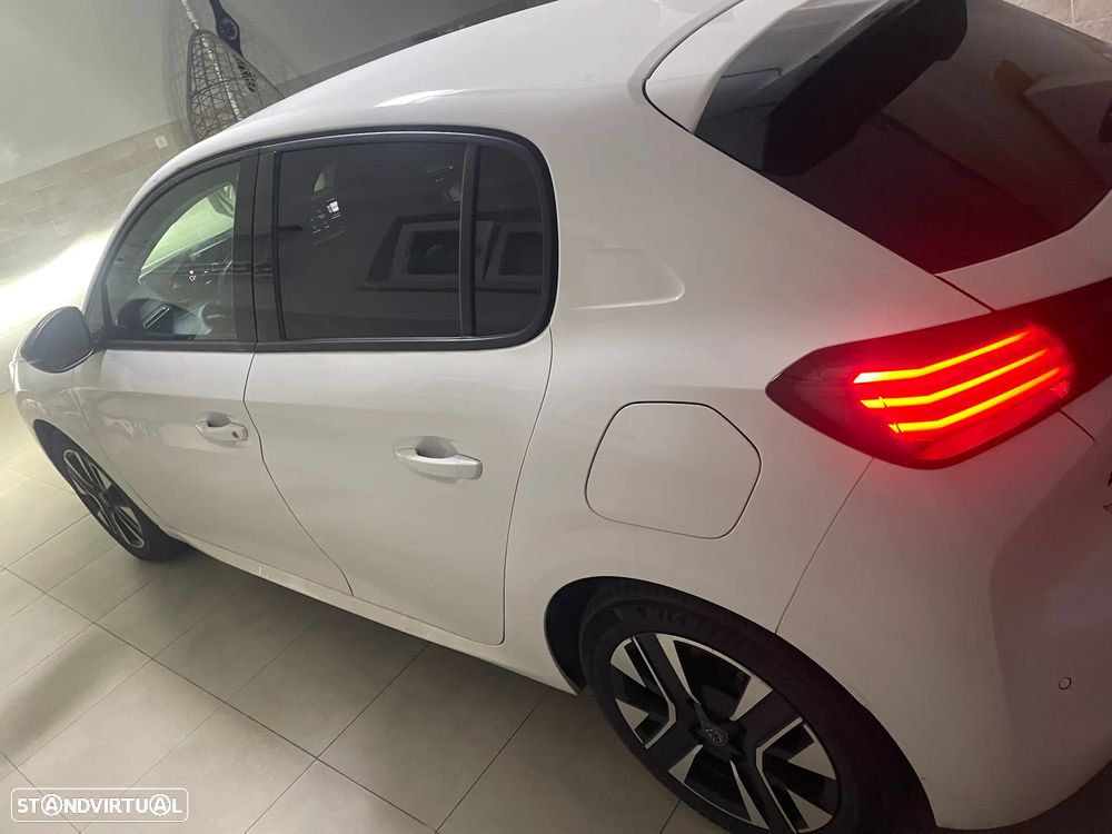 Peugeot 208 1.2 Hybrid Allure e-DCS6 - 10