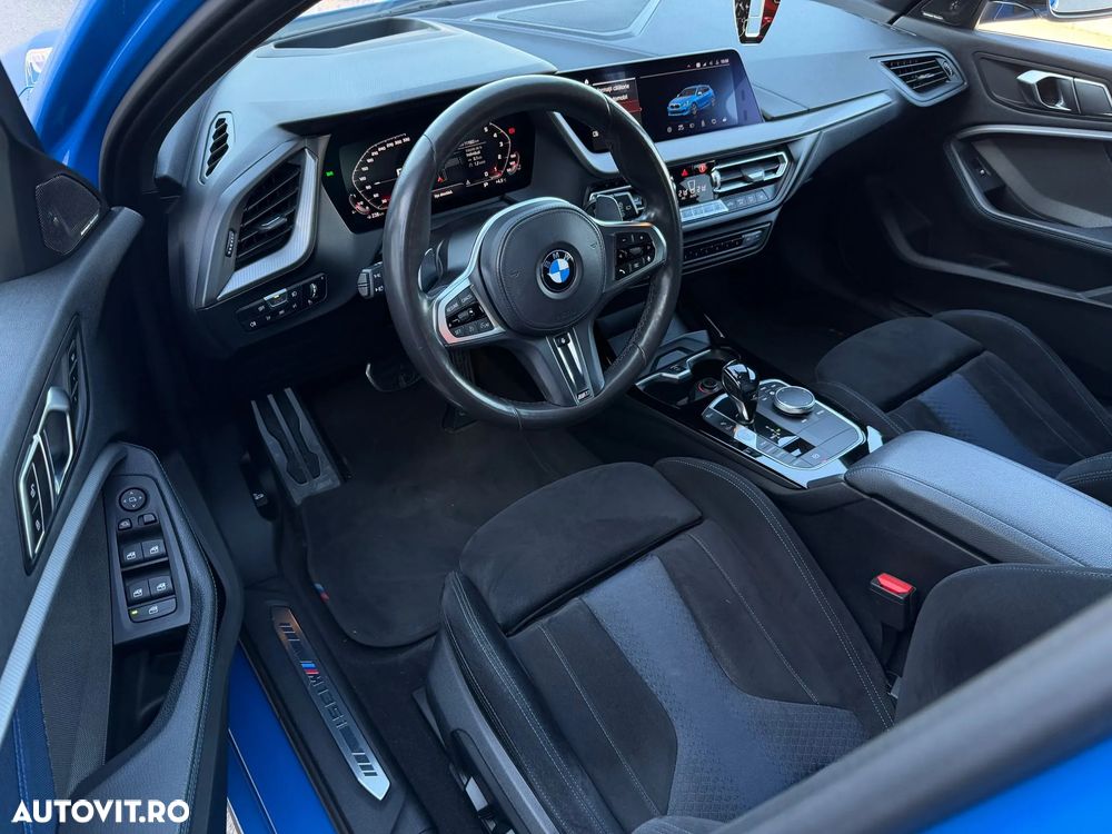 BMW M1 M135i xDrive AT - 21