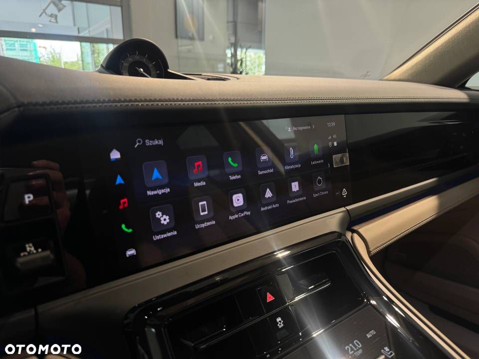 Porsche Panamera 4 E-Hybrid PHEV - 25