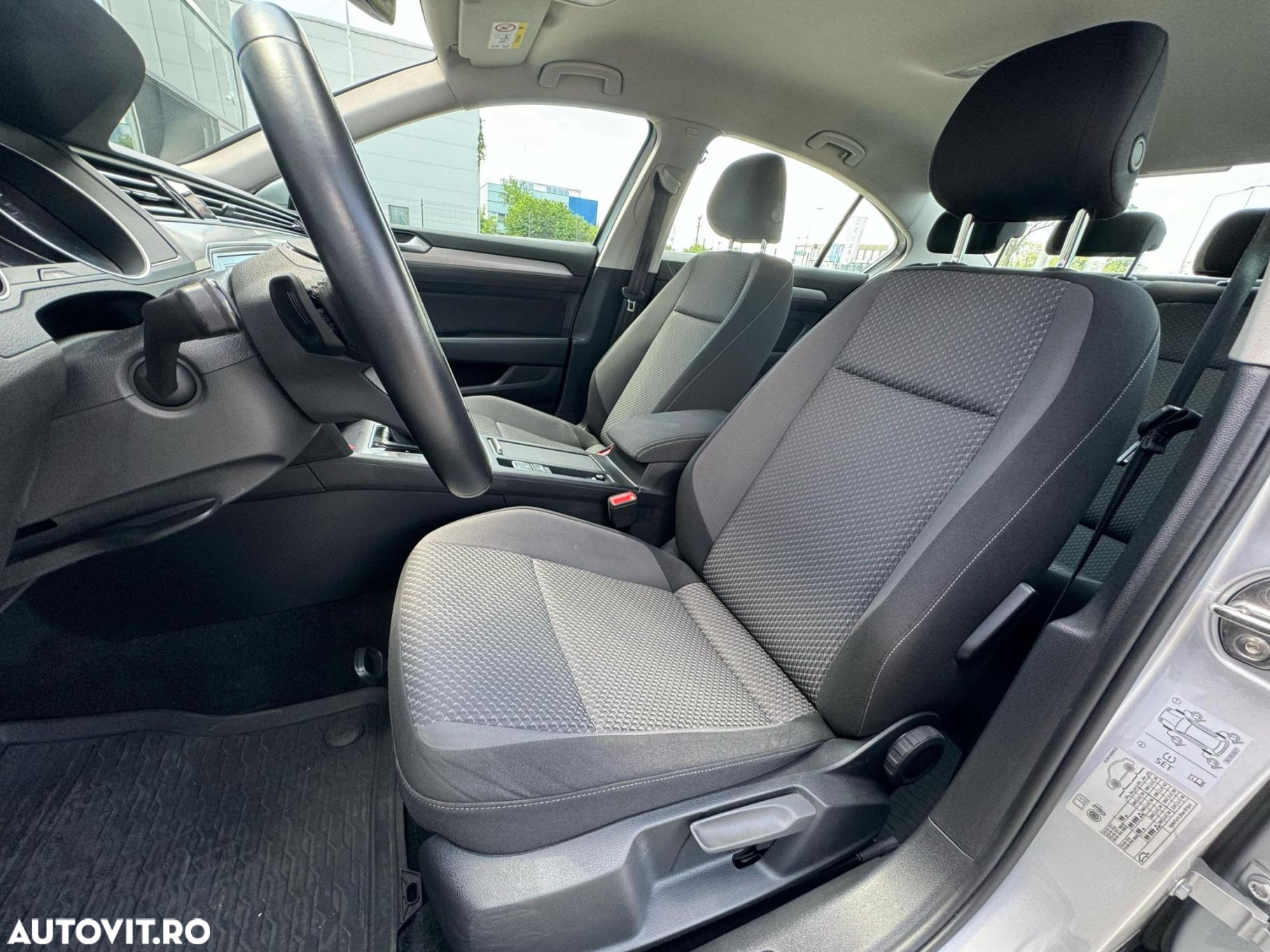 Volkswagen Passat 2.0 TDI DSG Advance - 16