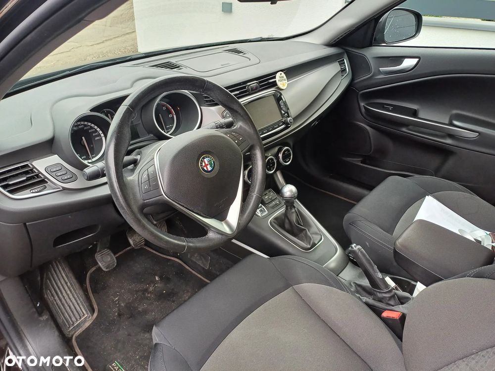 Alfa Romeo Giulietta 1.6 JTDM 16V Impression - 9