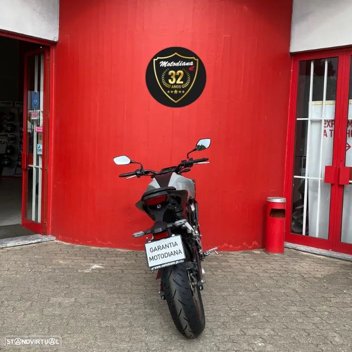 Honda CB 125R - 3