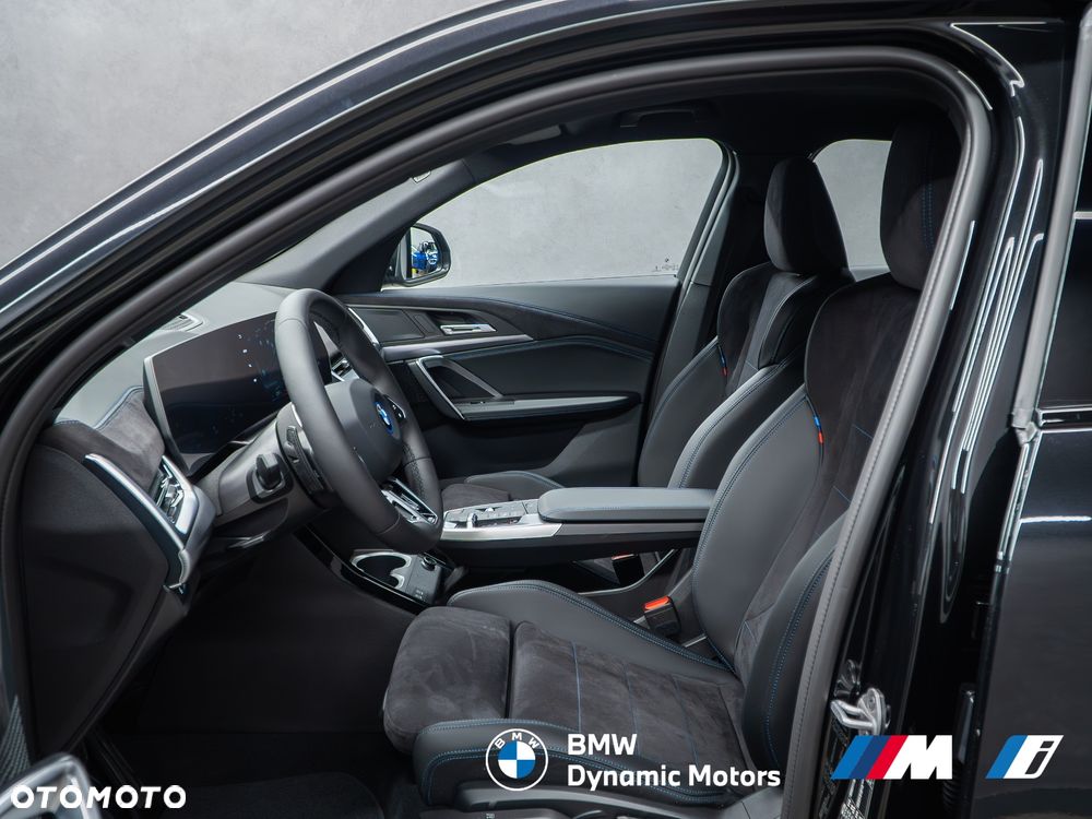 BMW iX2 eDrive20 - 16