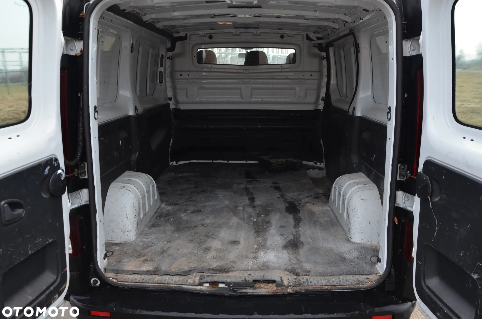 Opel VIVARO - 2