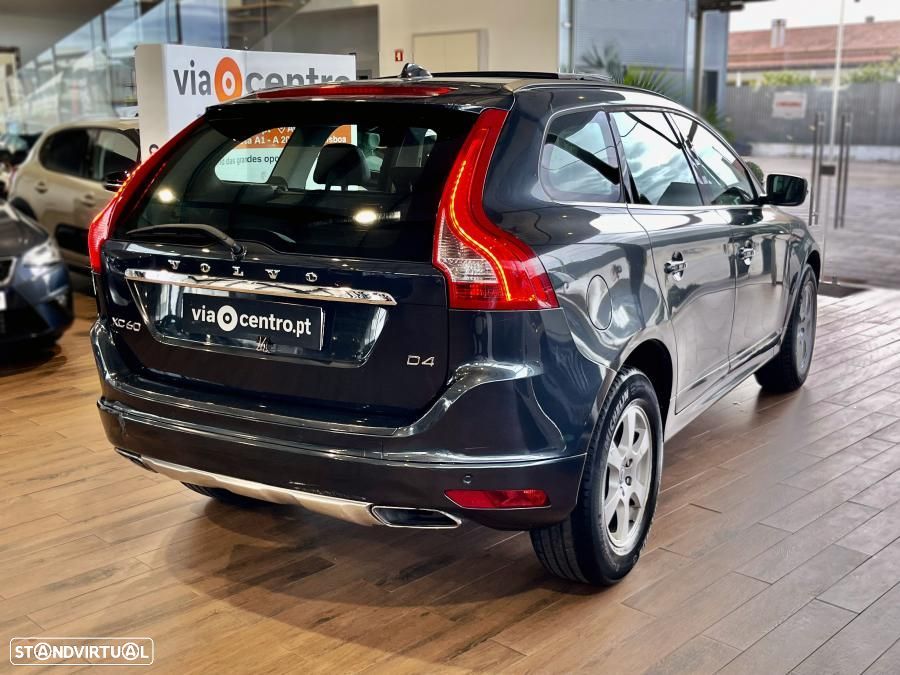 Volvo XC 60 2.0 D4 Momentum Geartronic - 2