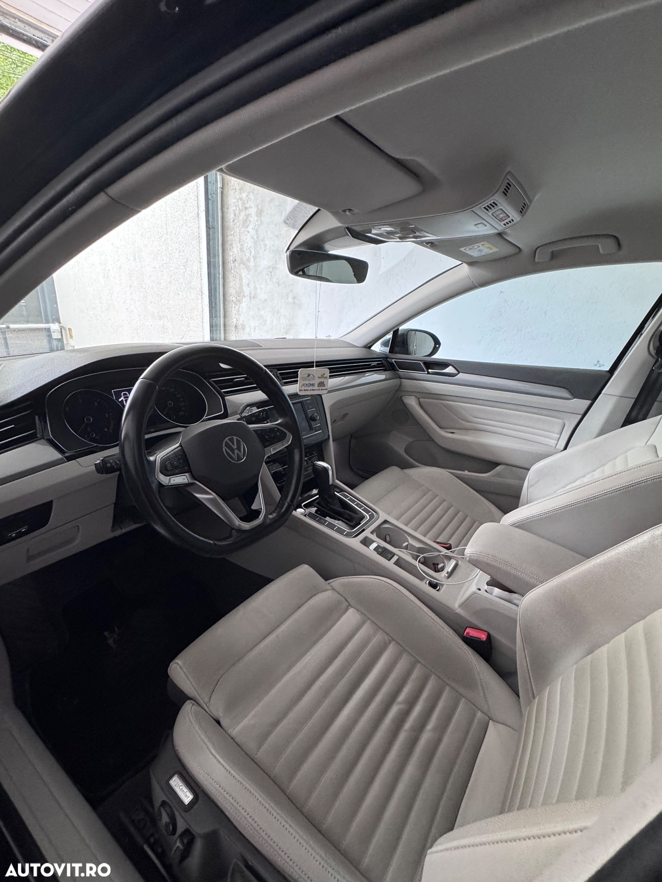 Volkswagen Passat 2.0 TDI DSG Comfortline - 6