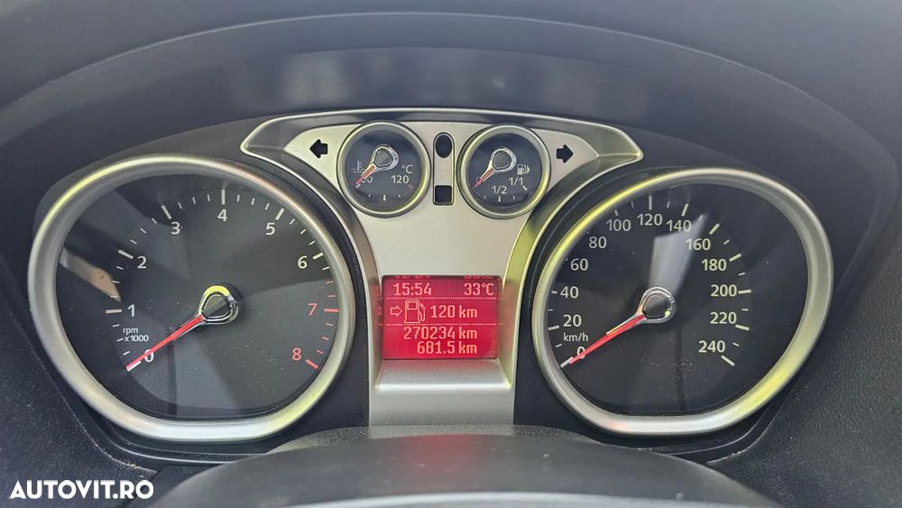 Ford Focus 1.6 Trend - 8